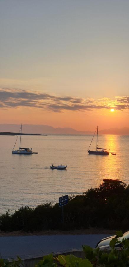 Sunset House * Archangelos (Laconia)